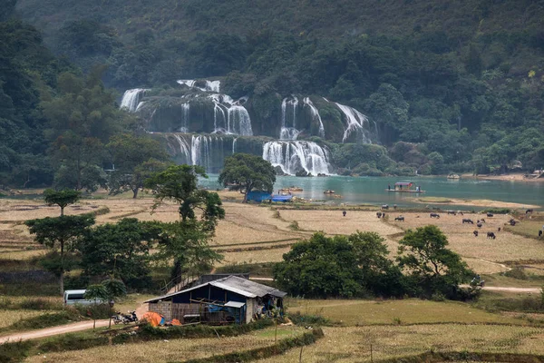 Şelale Bondjok. Kuzey Vietnam.