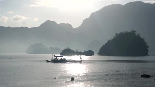 Филиппины Рыбацкая Лодка Рассвете — стоковое видео