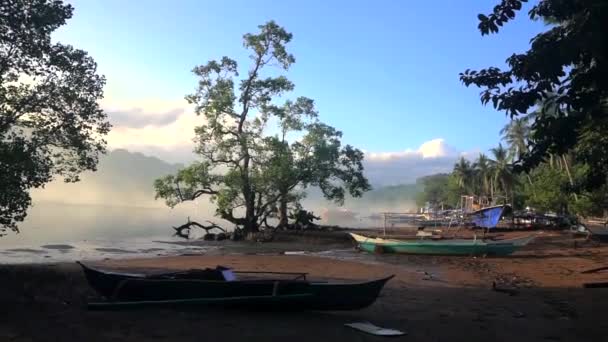 Kepulauan Filipina Perahu Nelayan Laut Saat Matahari Terbit — Stok Video