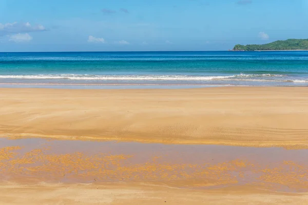 Vista panorâmica da praia gêmea em El Nido, Palawan, Filipinas — Fotografia de Stock