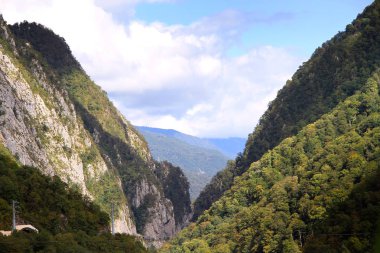 Dağ doruklarına Krasnaya Polyana, köyün Rosa Khutor, kış sporları beldesi Soçi, Krasnodar Krayı, Rusya, Kafkasya
