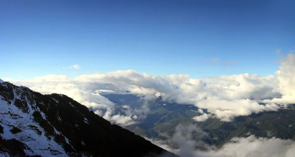 Picos Montanhosos Cáucaso Krasnaya Polyana Aldeia Rosa Khutor Resort Esportes — Fotografia de Stock