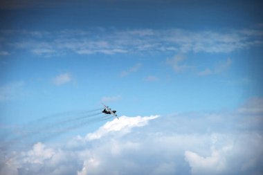 Uçan Rus askeri nakliye uçakları görünümünü