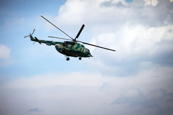 Pohled Létající Ruský Vojenský Vrtulník — Stock fotografie