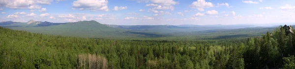 Horské Skály Sjezdovek Národním Parku Taganay Jižní Ural Rusko — Stock fotografie