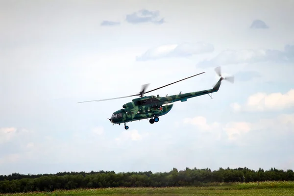 Helicóptero militar ruso — Foto de Stock