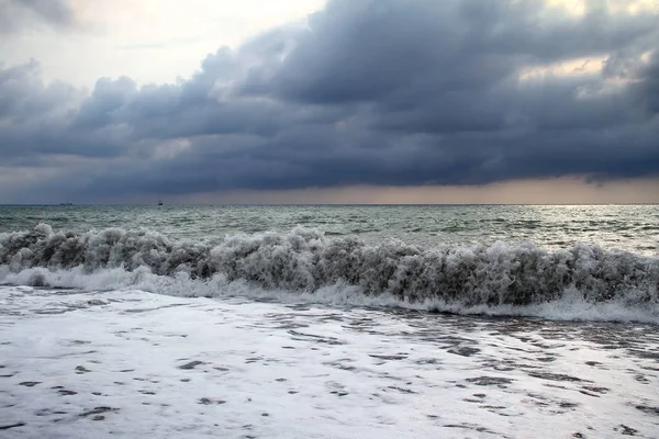 在黑海的海滩上 — 图库照片