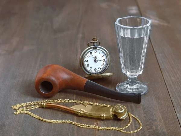 Still Life Boatswain Pipe Smoking Pipe Watch Glass Wooden Table — Stock Photo, Image