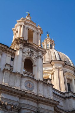 Çok güzel bir gün kar Roma, İtalya, 26 Şubat 2018: Saint Agnese Navona Meydanı'nda Agone içinde güzel bir manzarasına kar altında