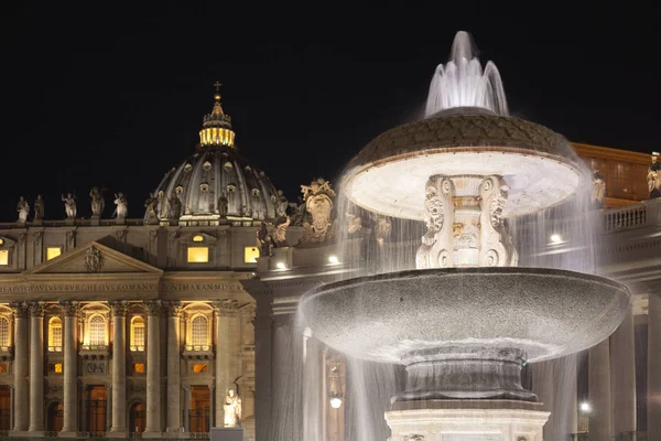 Fuente Bernini Frente Basílica San Pedro Roma Italia —  Fotos de Stock