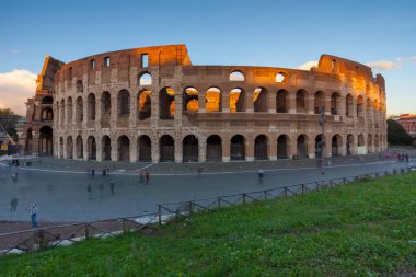 Bir görünümünü Kolezyum, Roma, İtalya