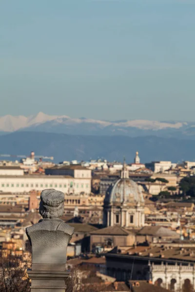 Bir Janiculum Roma Talya Vatanseverlerin Büstü — Stok fotoğraf