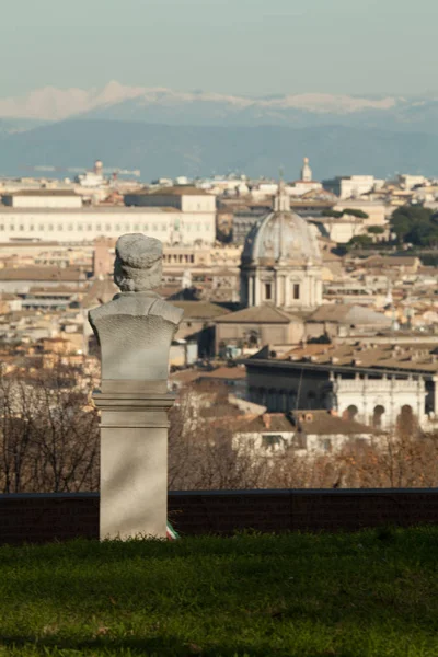Bir Janiculum Roma Talya Vatanseverlerin Büstü — Stok fotoğraf