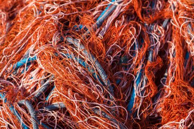 Balık ağlarına teknenin içinde bir görünüm