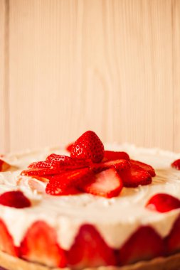Lezzetli ev yapımı çilek cheesecake