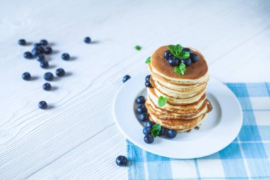 çilek ile lezzetli ev yapımı kek