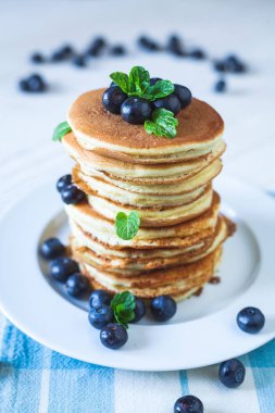 çilek ile lezzetli ev yapımı kek