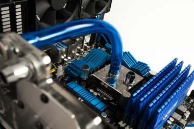 Su içinde bir görünüm soğutmalı ve yüksek performanslı modern kişisel bilgisayar. Modding, Pc, bilgisayar, anakart, işlemci, Cpu, Ram
