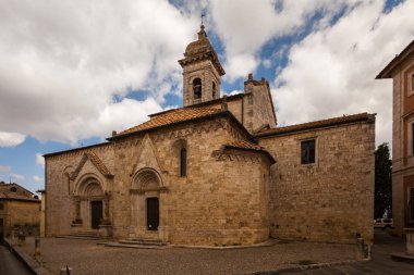 Collegiata dei Santi Quirico e Giulitta, San Quirico, Toscana, I