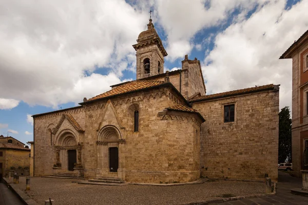 Collegiata dei Santi Quirico e Giulitta, San Quirico, Toscana, ik — Stockfoto