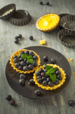 Küçük yaban mersini tart