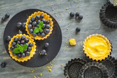 Küçük yaban mersini tart