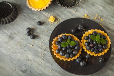 Küçük yaban mersini tart