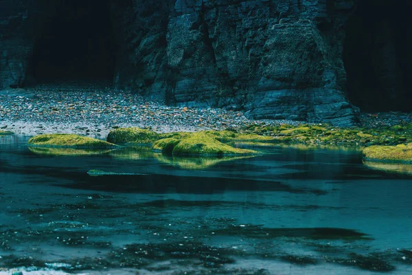 Plage Avec Des Pierres Mousse Ribadeo Lugo Galicien Espagne — Photo