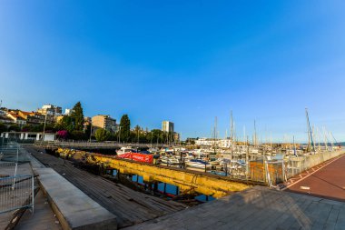 12 Ağustos'ta tahta Vigo içinde 300 kişi - Vigole yaralamak Marisquina Festivali sırasında çöktü. -