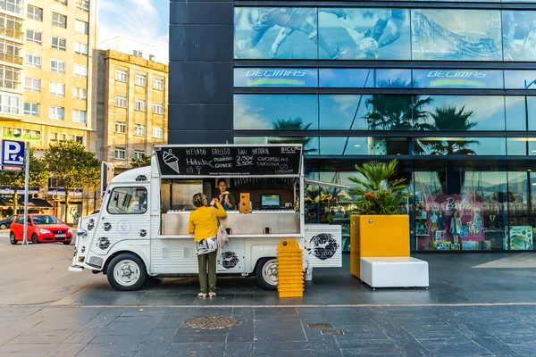 Vigo Galizia Spagna Camion Dei Gelati Fuori Centro Commerciale — Foto Stock