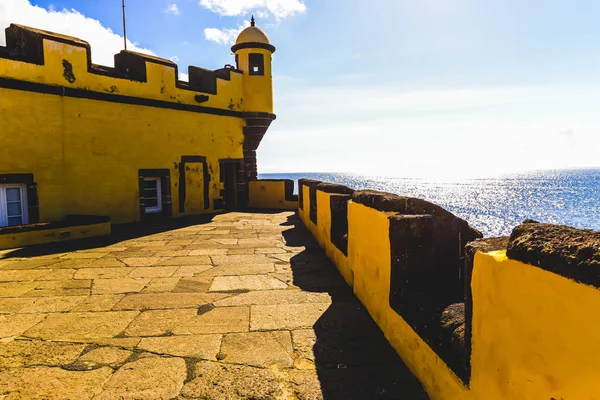 Цветной Желтый Форт Фуншале Мадерия Португалия — стоковое фото