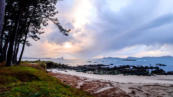 Закат После Сильного Шторма Пляже Самиль Виго Галисия Испания — стоковое фото