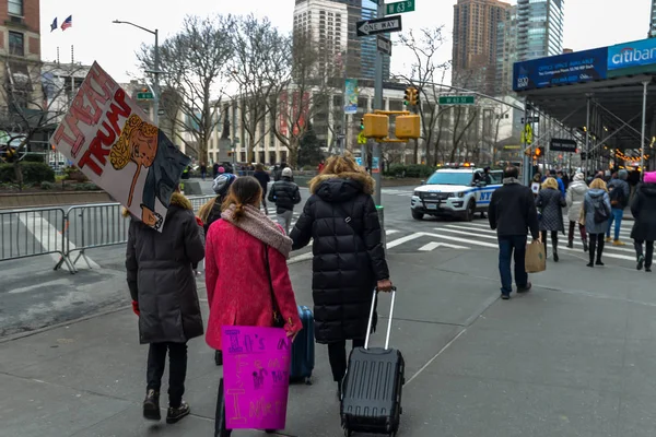 2019 Mart New York Abd Katılımcılar Kadın Işaret — Stok fotoğraf