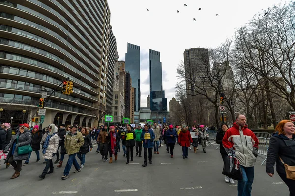 New York Usa Teilnehmer Und Zeichen Des Frauenmarsches 2019 — Stockfoto