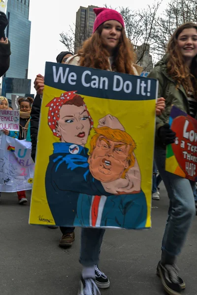 New York Usa Teilnehmer Und Zeichen Des Frauenmarsches 2019 — Stockfoto