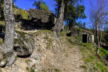 Galiçya 'daki eski su değirmenleri