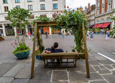 Covent Bahçelerinde Aşıklar