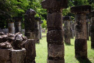 Maya Piramidi Chichen Itza Mexico. Peyzaj. El Castillo Tapınağı manzarası, Chichen Itza Mexico.
