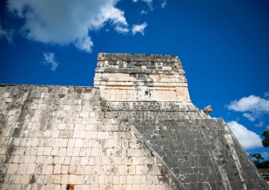 Maya Piramidi Chichen Itza Mexico. Peyzaj. El Castillo Tapınağı manzarası, Chichen Itza Mexico.