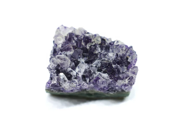 Naturliga Druse Lila Ametist Kristall Vit Bakgrund Isolerade — Stockfoto