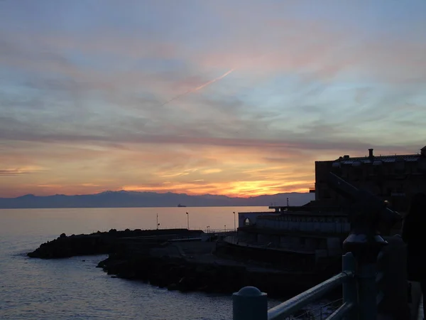 Eine Erstaunliche Bildunterschrift Des Sonnenaufgangs Über Dem Meer Morgen Mit — Stockfoto