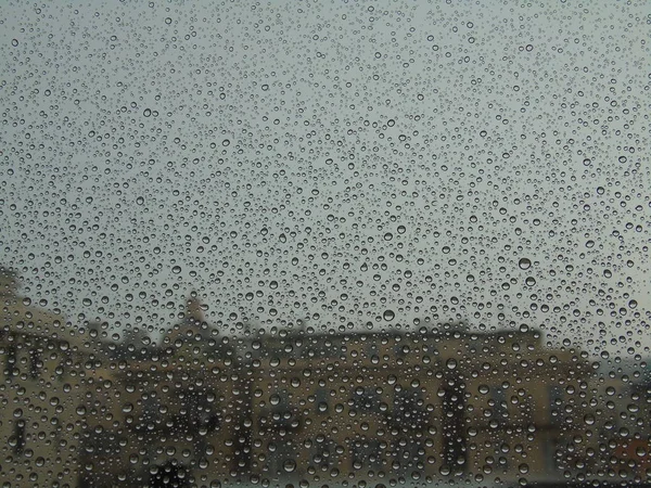 Incredibile Didascalia Dell Effetto Goccia Acqua Sulla Finestra Dopo Una — Foto Stock