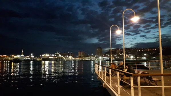 Uma Legenda Incrível Porto Gênova Noite Com Luzes Rua Alguns — Fotografia de Stock