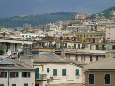 Genova kamu evlerde gelen bazı binaların güzel resim yazısı