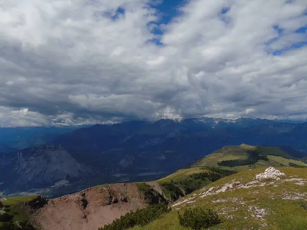 Podpis Niesamowite Góry Trentino Pięknymi Widokami Dolomity Brenta Letnie Dni — Zdjęcie stockowe