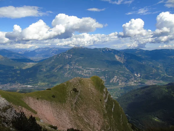 Subtítulo Increíble Las Montañas Trentino Con Unas Excelentes Vistas Las —  Fotos de Stock