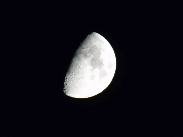 Une Photographie Étonnante Pleine Lune Sous Ciel Sombre Avec Quelques — Photo