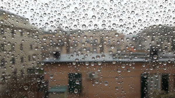 Vízcsepp Genova Központjában Tavaszi Eső Után Ablakokból Gyönyörű Felirata — Stock Fotó