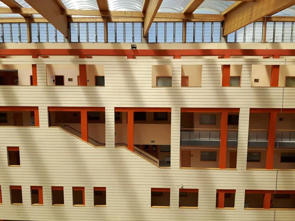 Een Geweldige Moderne Constructies Van Het Ziekenhuis Van Asti Gebruik — Stockfoto
