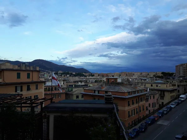 Subtítulo Increíble Ciudad Génova Por Tarde Con Cielo Nubes Increíbles — Foto de Stock